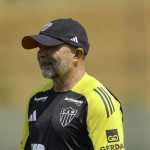 Sampaoli ganha opção para jogo decisivo do Atlético pela Sul-Americana