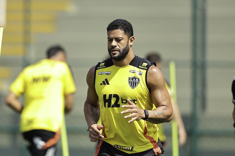 Ex-atacante do Atlético avalia jejum de Hulk e manda recado
