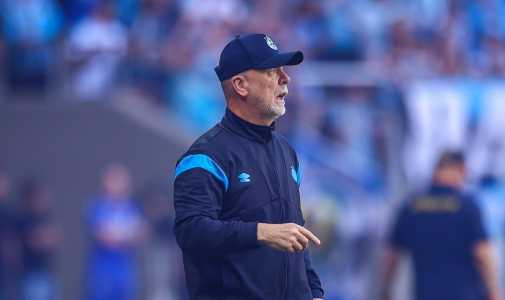 Mano Menezes vai começar a preparação do Grêmio para encarar o Internacional