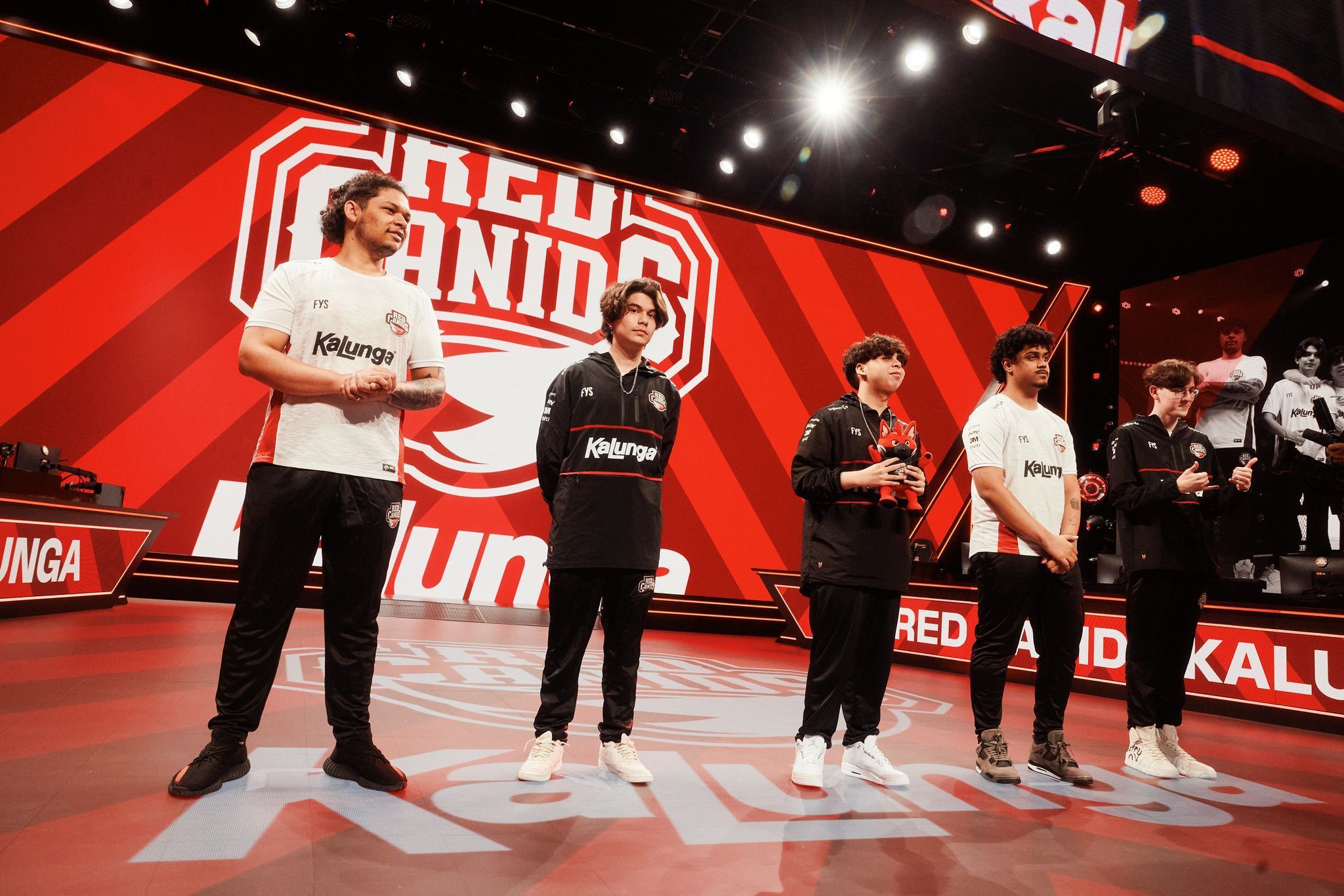 LTA: RED Canids vence Shopify Rebellion e segue viva por vaga no Mundial