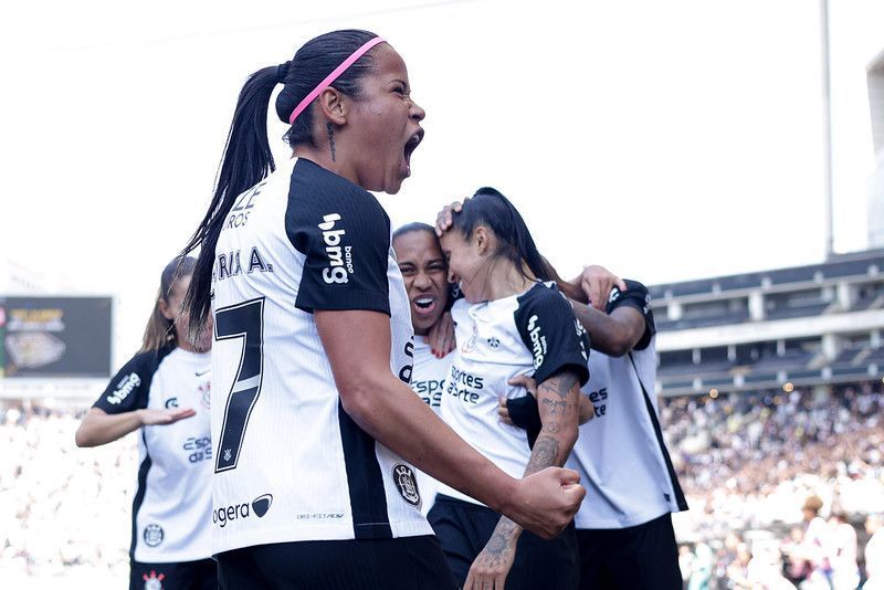 Com novo título, Corinthians amplia hegemonia no Brasileiro Feminino