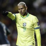 Carlo Ancelotti justifica convocação de Richarlison para Seleção: 'Perfil diferente'
