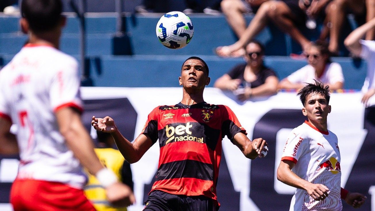 Emprestado por clube mineiro ao Sport, jovem estreia no profissional aos 16 anos