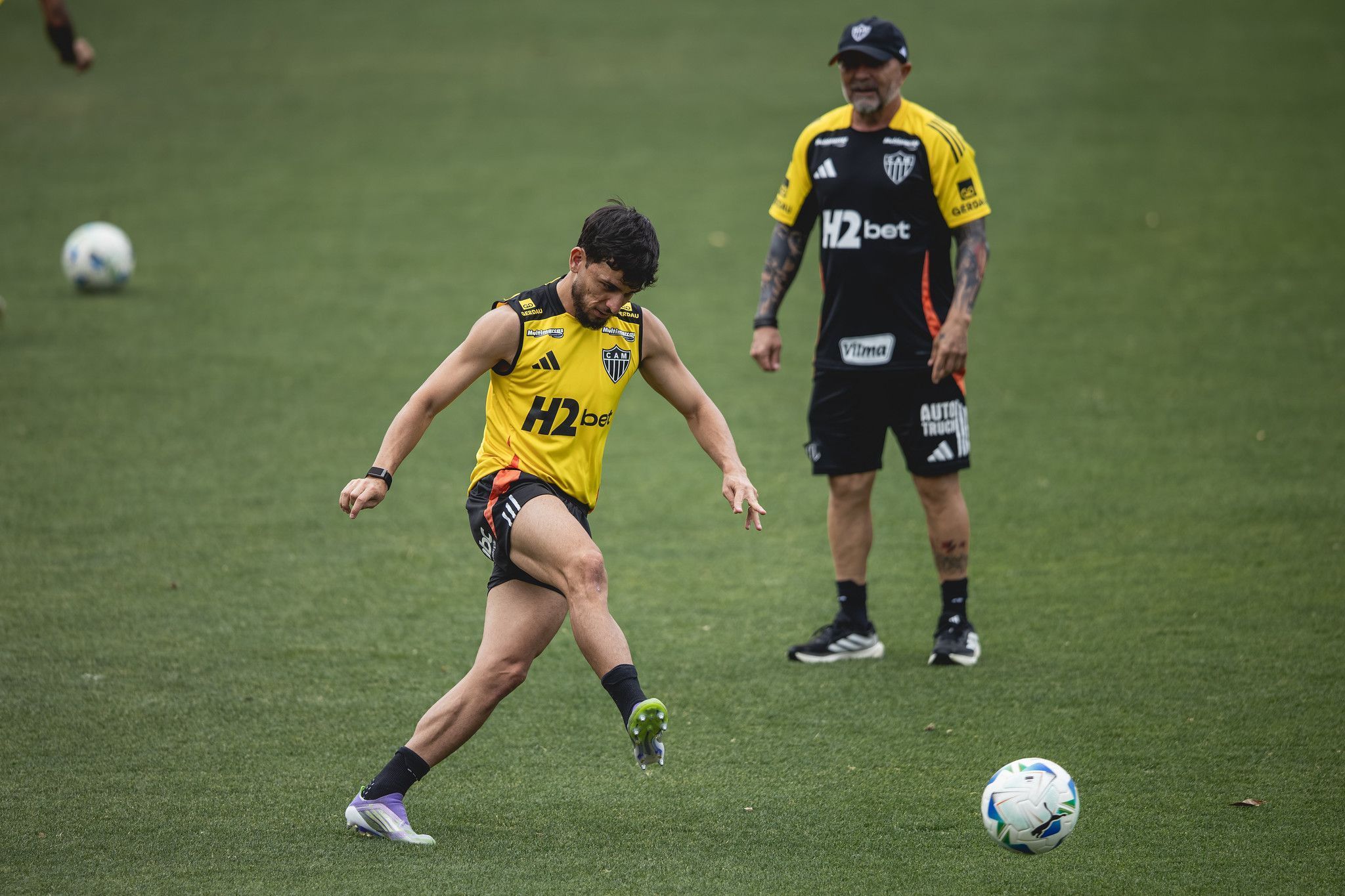 Atlético terá logística especial para duelo na altitude; veja programação