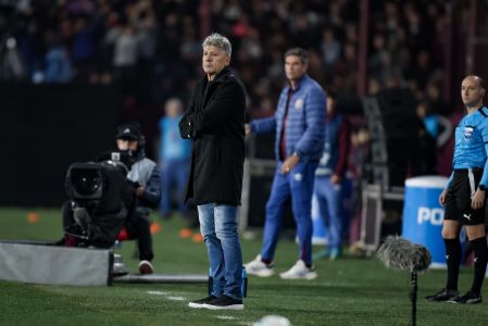 Renato no comando do Fluminense na partida contra o Lanús