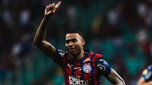 Jean Lucas comemora gol pelo Bahia em jogo do Campeonato Brasileiro
