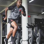 Com dores, Rayan pode ser desfalque do Vasco contra o RB Bragantino