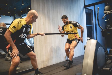 Hulk durante treinamento em hotel em La Paz, após duelo com o Bolívar pela Sul-Americana
