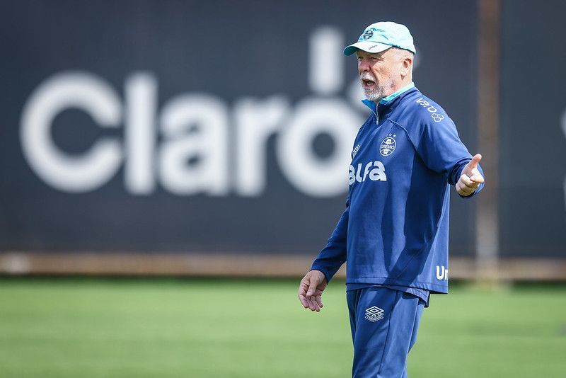 Grêmio busca retomada em casa contra o Vitória para embalar no Brasileirão