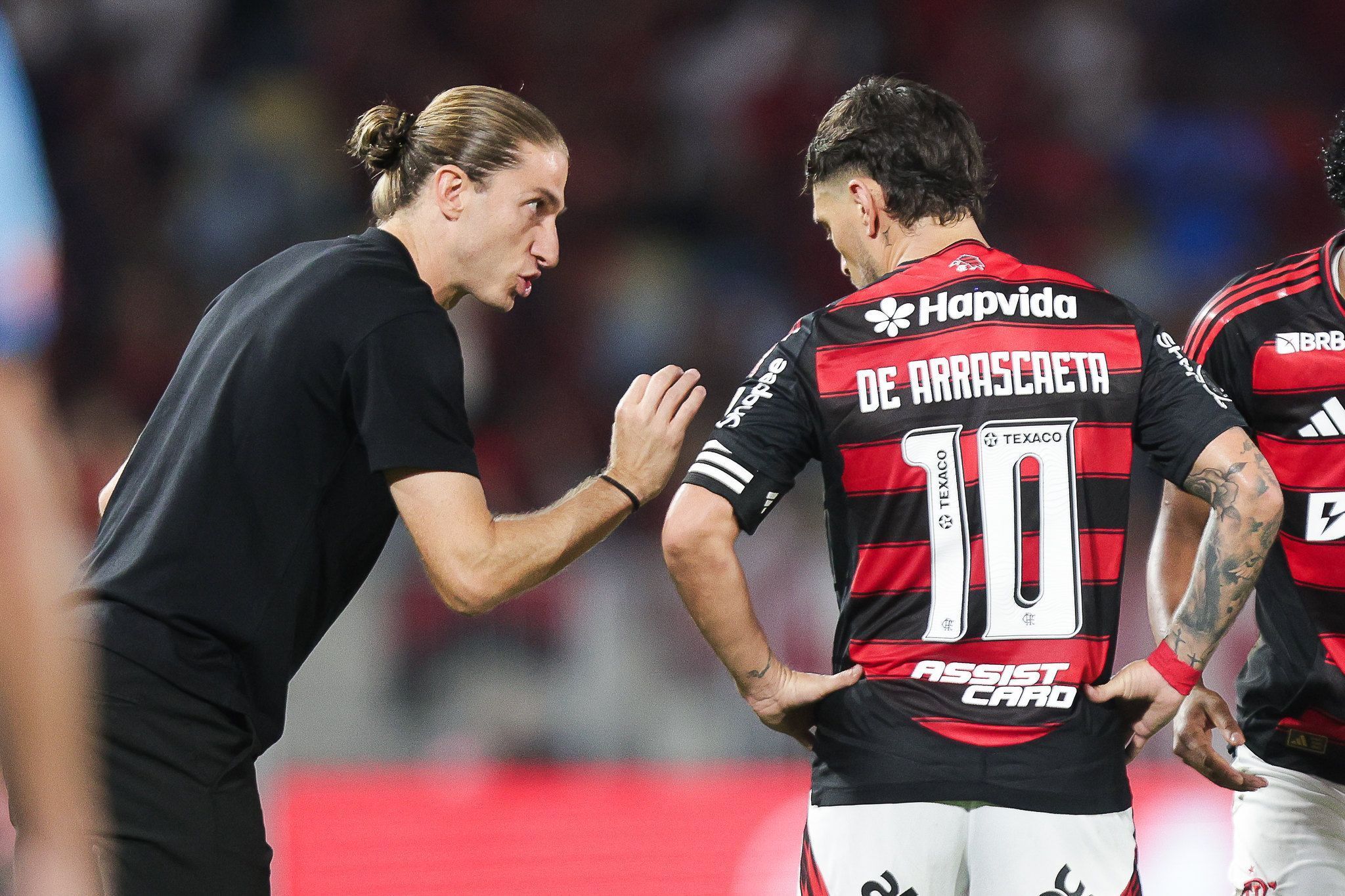 Filipe Luís minimiza gol no fim contra o Flamengo: 'Vamos para vencer na casa deles'