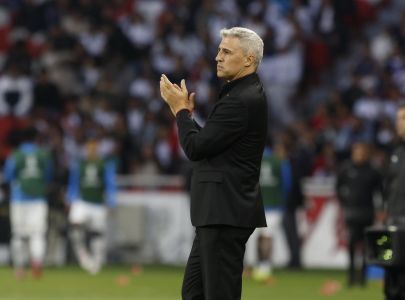 De volta ao São Paulo, Crespo comanda atividades no centro de treinamento