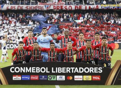 São Paulo cometeu falhas defensivas e ofensivas contra LDU