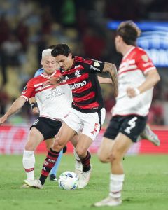 Flamengo x Estudiantes: Pedro abre o placar no Maracanã em jogo da Libertadores