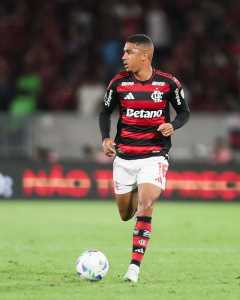 Samuel Lino criticou a arbitragem da partida entre Flamengo e Estudiantes, pela Libertadores