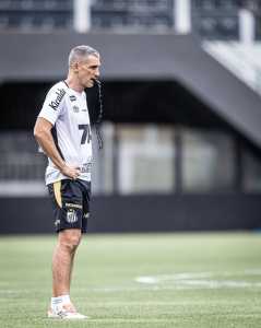 Juan Pablo Vojvoda, técnico do Santos