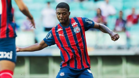 Roger Gabriel em campo pela equipe sub-20 do Bahia