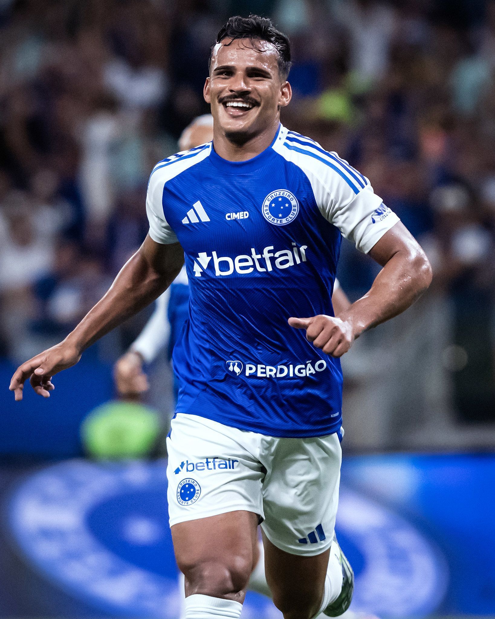Kaiki marca pela primeira vez na temporada e garante vitória do Cruzeiro