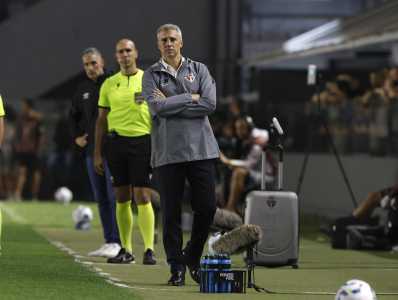 Crespo no desembarque do São Paulo na Colômbia