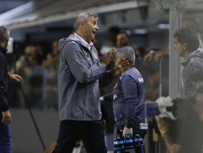 Confiante na Vila, Crespo acredita na classificação do São Paulo na Libertadores