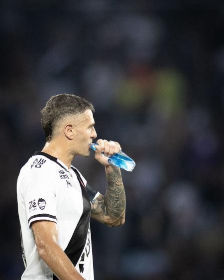 Vegetti não marca pelo Vasco há seis jogos, mas soma 24 gols na temporada