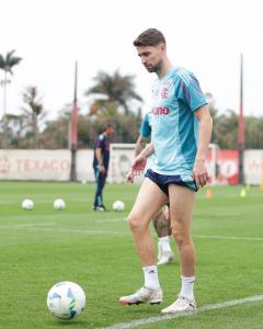 Jorginho em treino do Flamengo