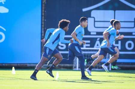 Grêmio treina no CT Luiz Carvalho para enfrentar o Botafogo