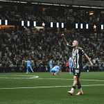 Jogador do Fluminense manda recado a Bernard após classificação do Atlético