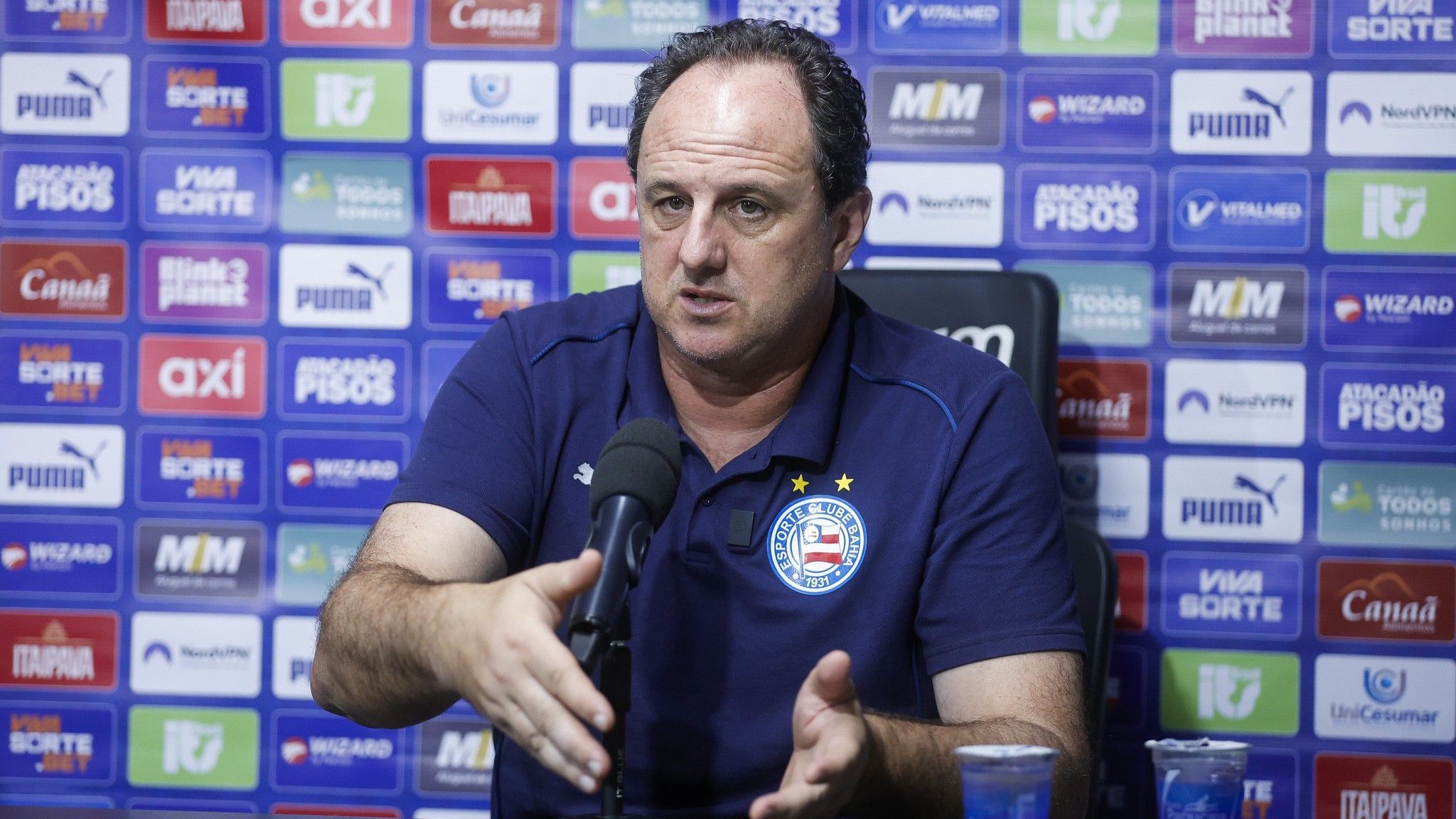 Ceni critica uso do VAR em Vasco x Bahia: 'O cara do ar-condicionado determina'