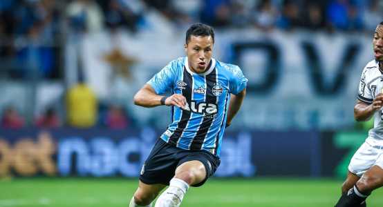Marlon tem 22 jogos pelo Grêmio em 2025