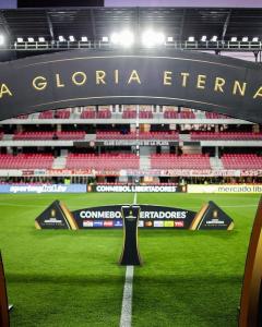 Estudiantes x Flamengo: equipes decidem a vaga na semifinal da Libertadores na Argentina