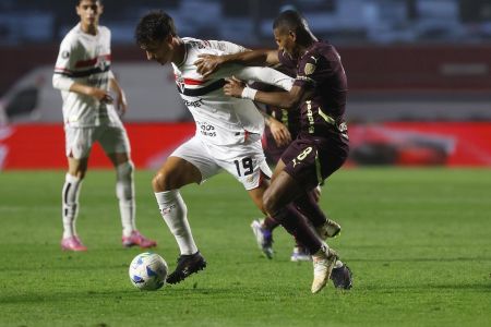 LDU voltou a vencer o São Paulo, nesta quinta-feira (25), pela Copa Libertadores