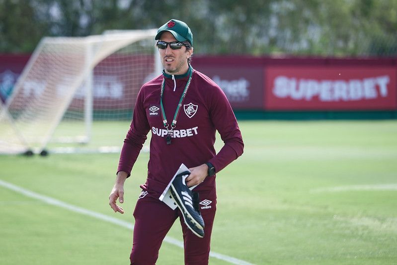 Luís Zubeldía comanda primeiro treino no Fluminense; veja imagens