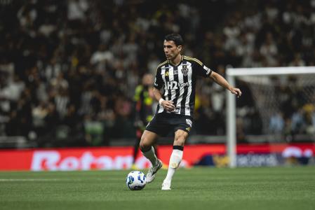 Junior Alonso em ação pelo Atlético na Arena MRV