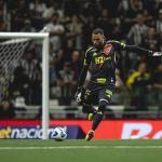 Everson recebe terceiro amarelo e aumenta lista de desfalques do Atlético