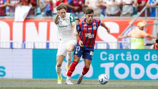 Jogadores de Palmeiras e Bahia na Fonte Nova