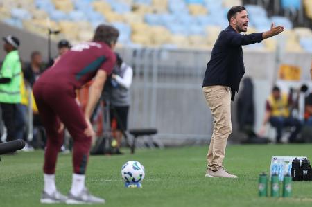 Davide Ancelotti, técnico do Botafogo, durante o clássico com o Fluminense no Maracanã