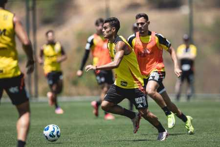 Jogadores do Atlético durante treinamento na Cidade do Galo