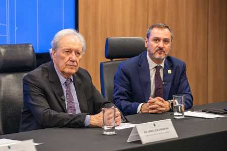 O ministro da Justiça, Ricardo Lewandowski, e o diretor-geral da Polícia Federal, Andrei Passos