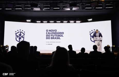 Sair Xaud em apresentação da CBF