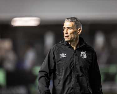 Juan Pablo Vojvoda durante Santos x Grêmio