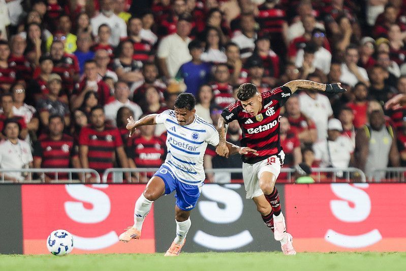 Flamengo e Cruzeiro empatam no Maracanã e mantêm disputa aberta pelo Brasileirão
