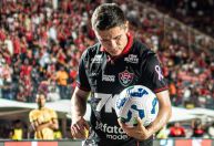 Ídolo do Vitória, 'Vovô' Osvaldo terá contrato renovado aos 38 anos