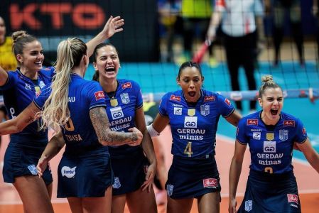 Jogadoras do Gerdau Minas comemoram ponto sobre o Dentil Praia Clube no Campeonato Mineiro 2025