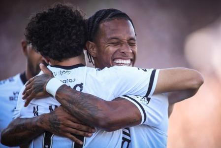 Tchê Tchê deve ser opção na lateral direita do Vasco