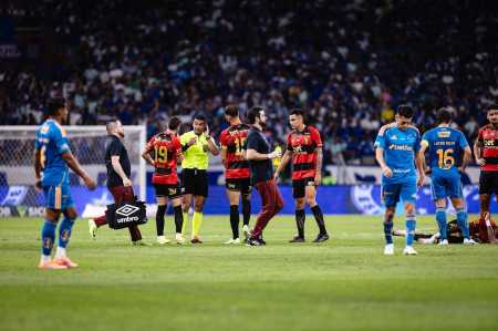 Sport ficou 'na bronca' com arbitragem de empate com Cruzeiro no Mineirão