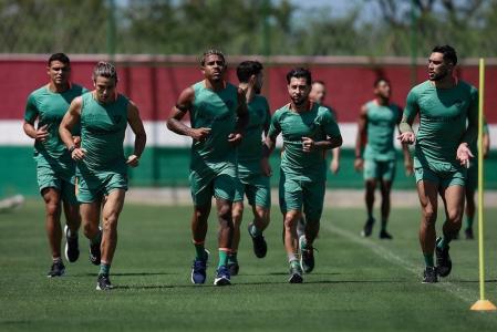 Fluminense está treinando para o duelo contra o Mirassol, fora de casa