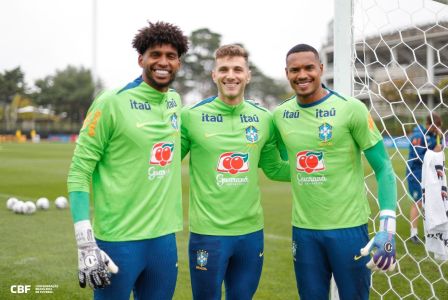 Hugo Souza, do Corinthians; Bento, do Al-Nassr e John, do Nottingham Forest