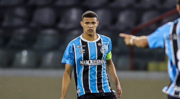 Luis Eduardo é o capitão do Grêmio Sub-17 e já treina com o elenco principal