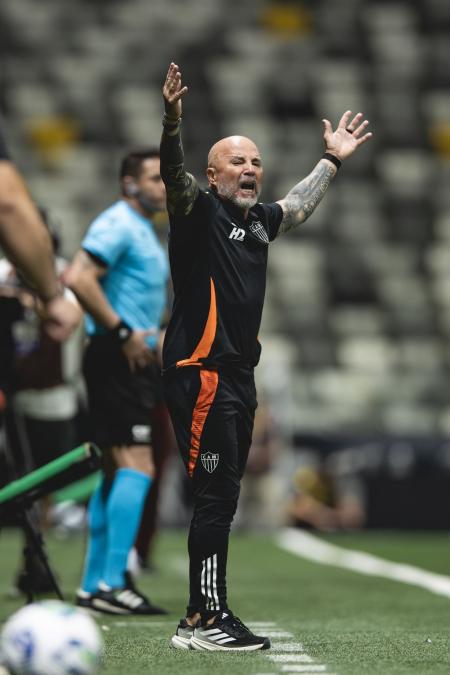 Técnico Jorge Sampaoli em jogo do Atlético
