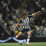 Meia supera críticas e se destaca no Atlético sob o comando de Sampaoli